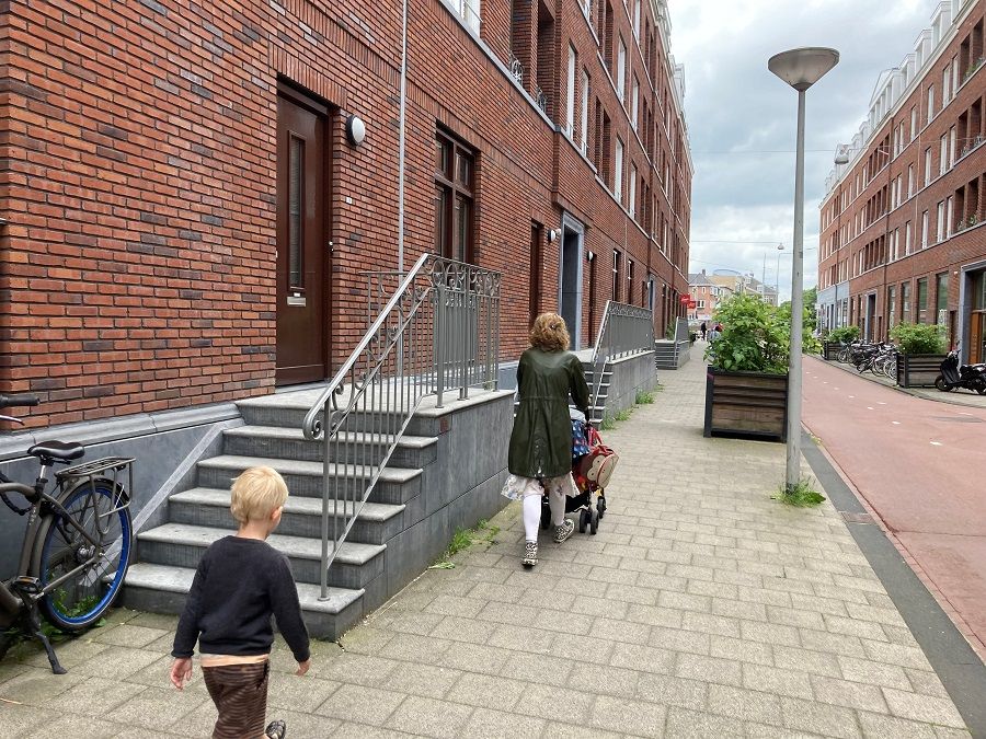 Thumbnail trappen voor nieuwbouwwoningen Cornelis Vermuydenstraat Amsterdam.jpg