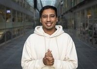 FahraazRamdjanbeg_1web 200 bij 143 pixels.jpg