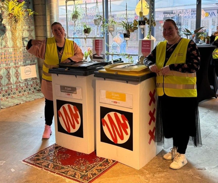 Vrijwilligers LVB stembureau 6 juni 2.jpg